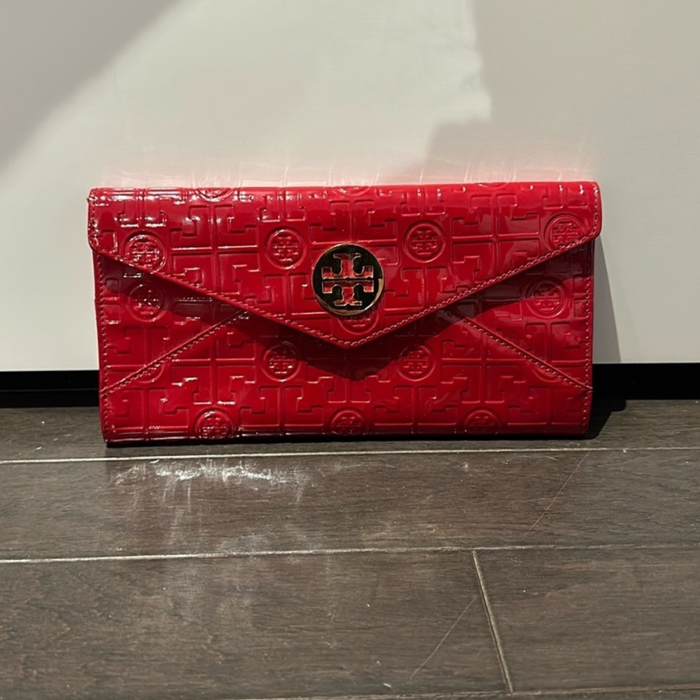 Tory Burch Authentic Patent Leather Clutch Wallet